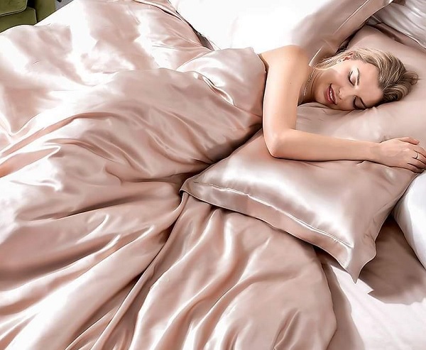 Mẹo phân biệt chăn ga gối lụa tơ tằm thật - giả dễ như ăn kẹo!